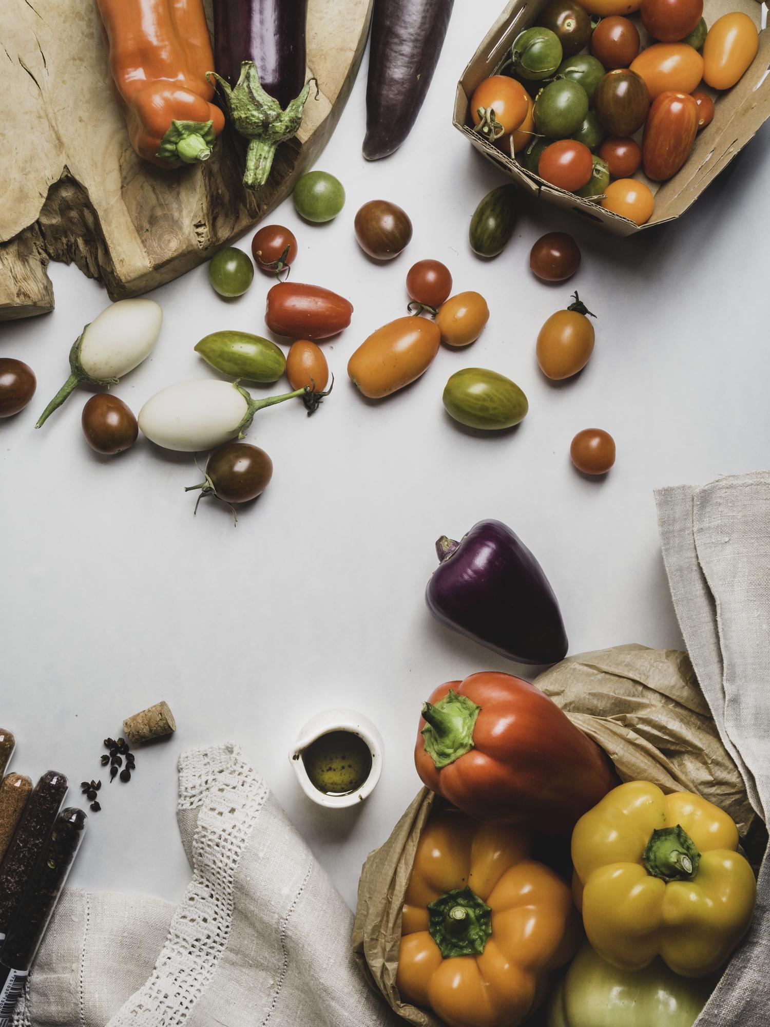 Workshop kitchen with local vegetables on table